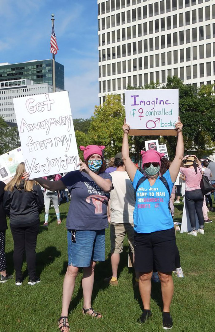 Abortion-Law-Signs-Demonstrations