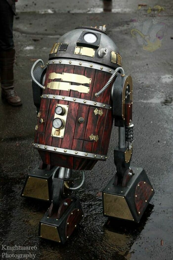 R2D2 al estilo steampunk por control remoto