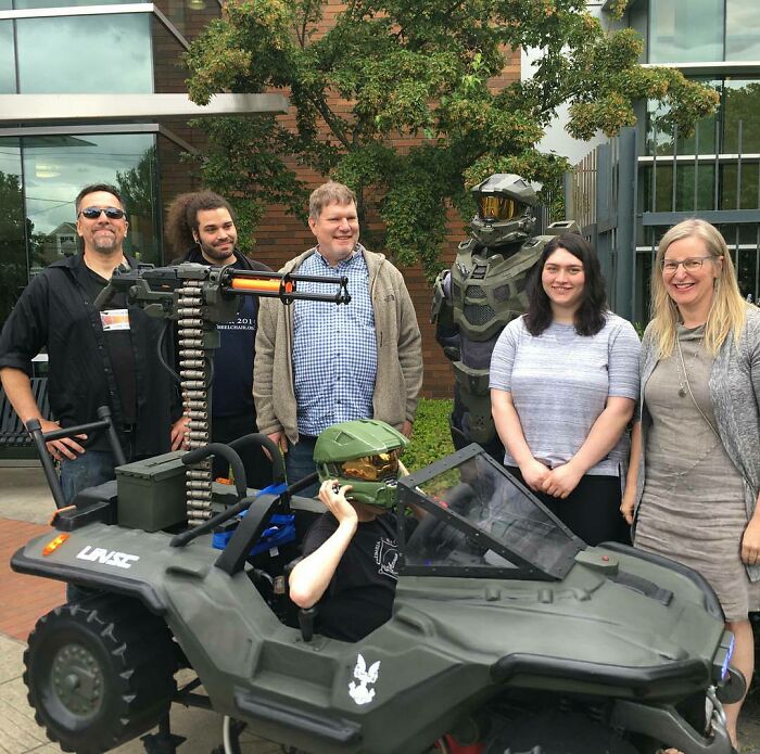 My Friend Built A Halo Warthog Costume For A Boy In A Wheelchair, Since He Lives At The Hospital And Doesn't Get Out To Play Much