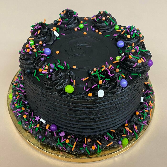 First Cake Of The Halloween Season