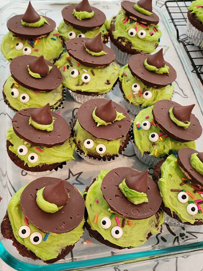 Halloween Witch Cupcakes