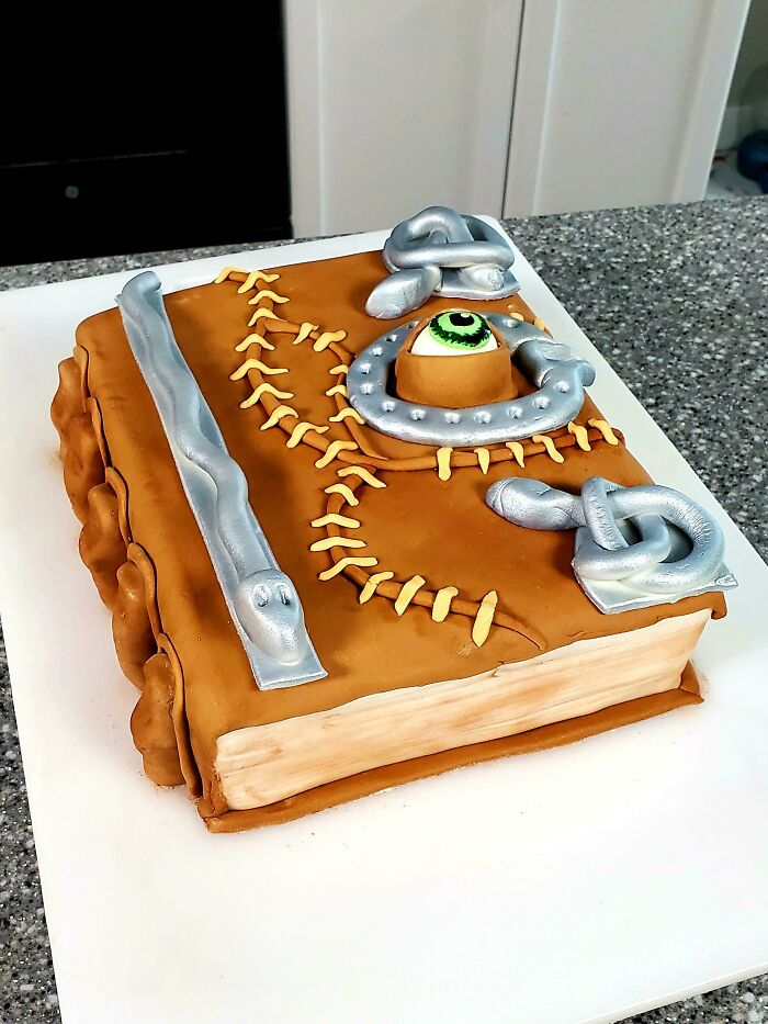 I'll Put A Spell On You With This Cake I Made From Hocus Pocus