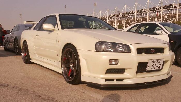 White R34 Skyline GTR