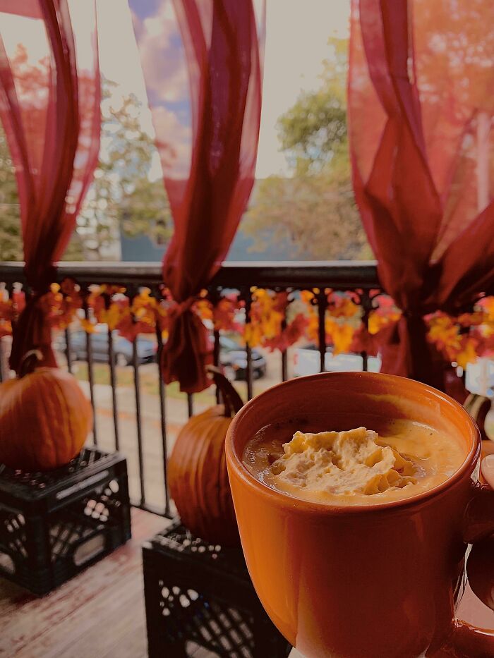 Warm Cider + Pumpkin Spice Whip + 62f