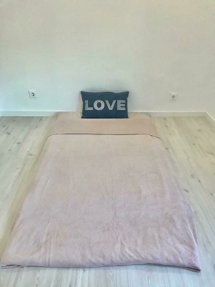 My Mum Finally Escaped An Abusive Relationship And Found Herself A Little Place. No Furniture Yet But She Just Sent Me This And I’m So Proud