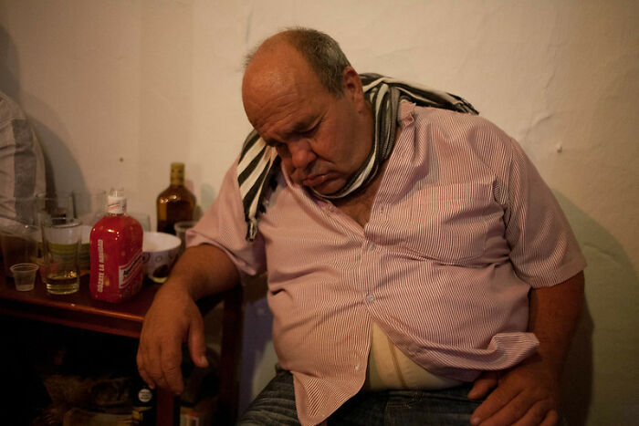 29 Outdated Words And Phrases Some Older Folks Use That Puzzle Millennials And Gen Zers In This Online Group