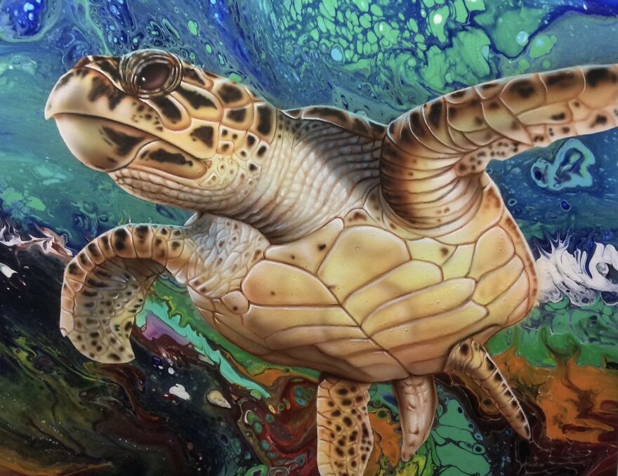 I Create Realistic Paintings Of Sea Life Over Fluid Pours