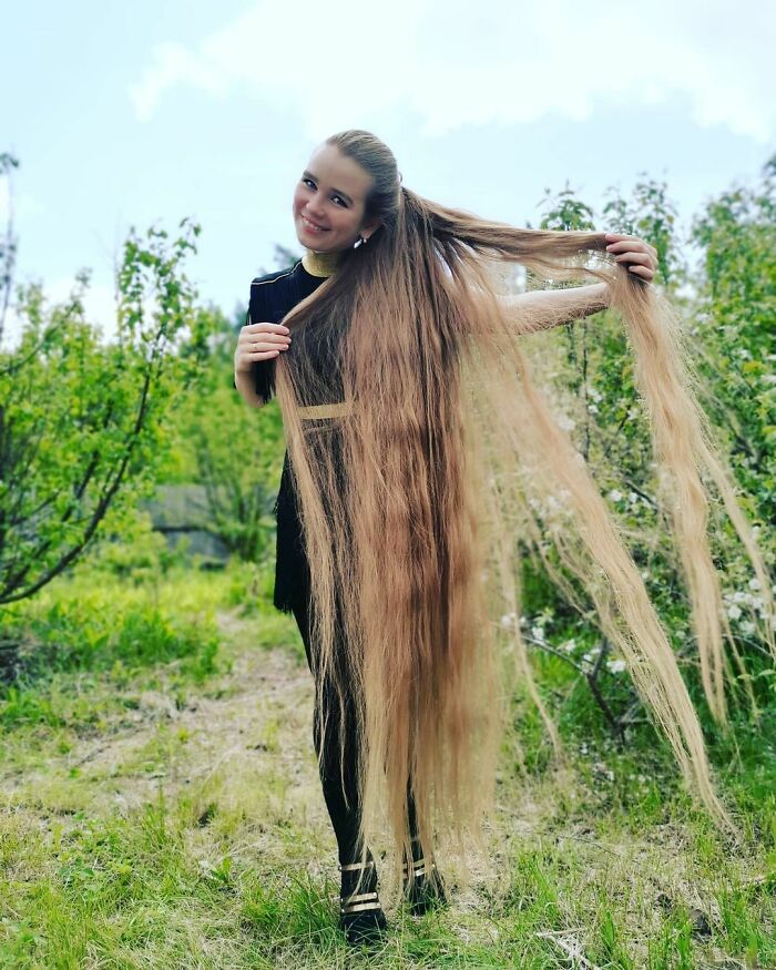 Disney&rsquo;s Tangled In Real Life: Woman Shows What Happens When You Don&rsquo;t Cut Your Hair For 23 Years