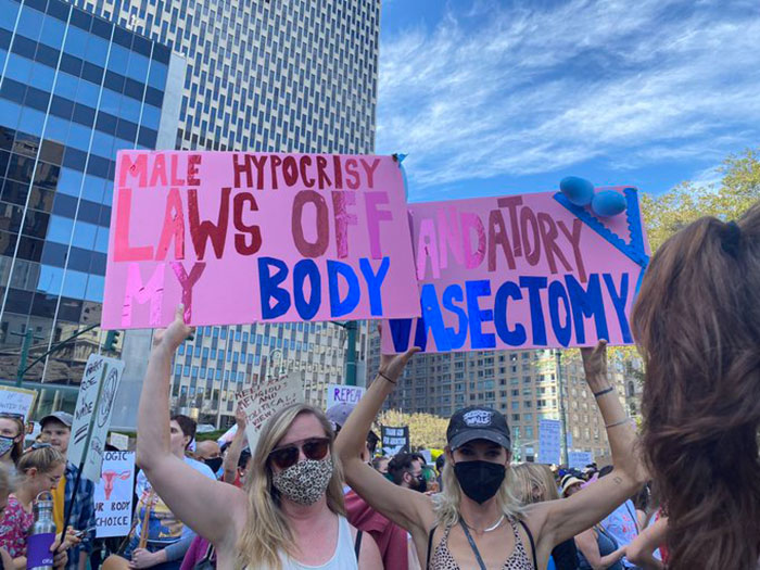 Abortion-Law-Signs-Demonstrations