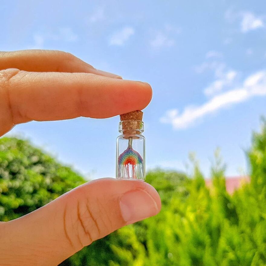 Artist Creates Crochet Animals So Tiny They Fit At Your Fingertips