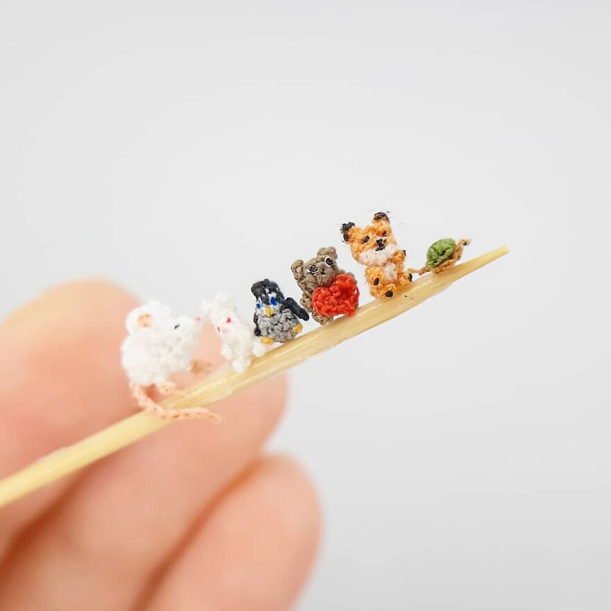 Artist Creates Crochet Animals So Tiny They Fit At Your Fingertips