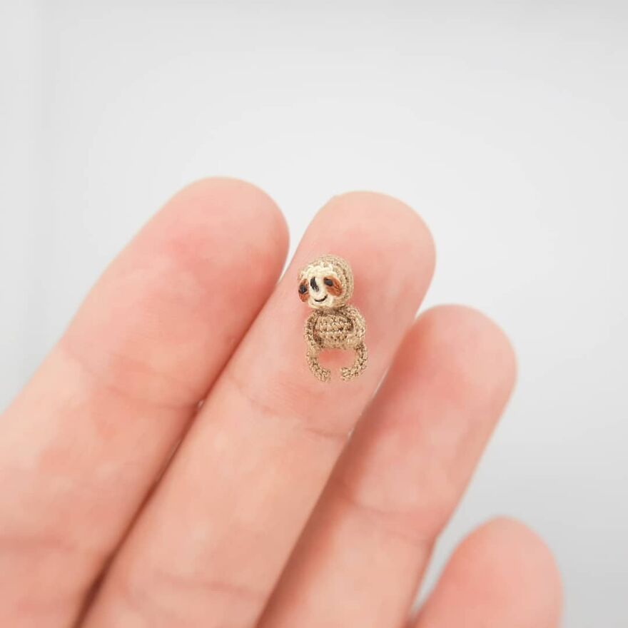 Artist Creates Crochet Animals So Tiny They Fit At Your Fingertips