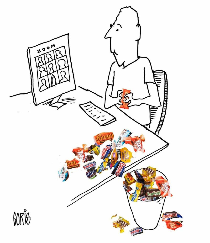 Artist Makes Random Comics About The Things That Happen Around Him