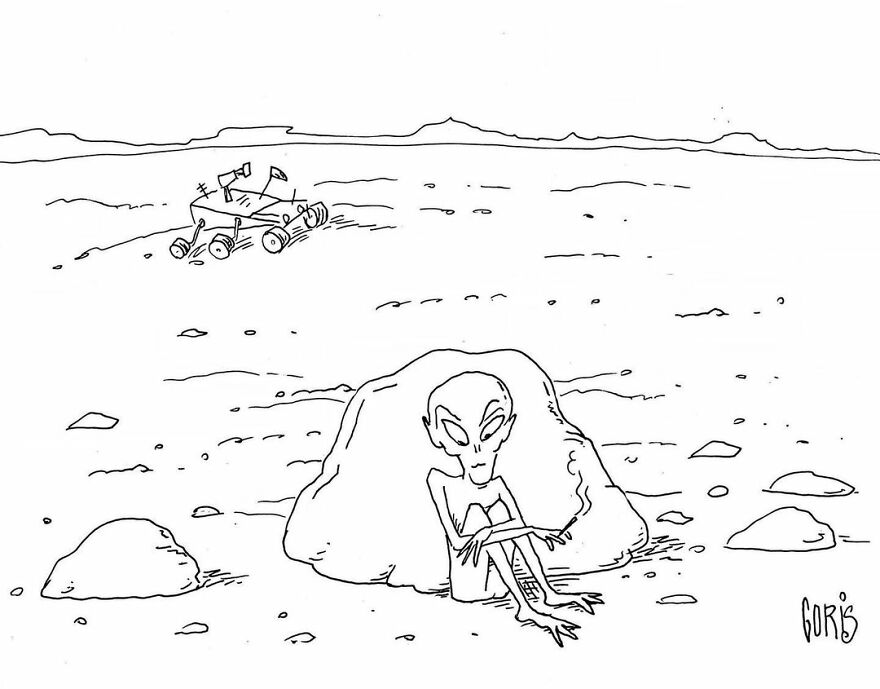 Artist Makes Random Comics About The Things That Happen Around Him