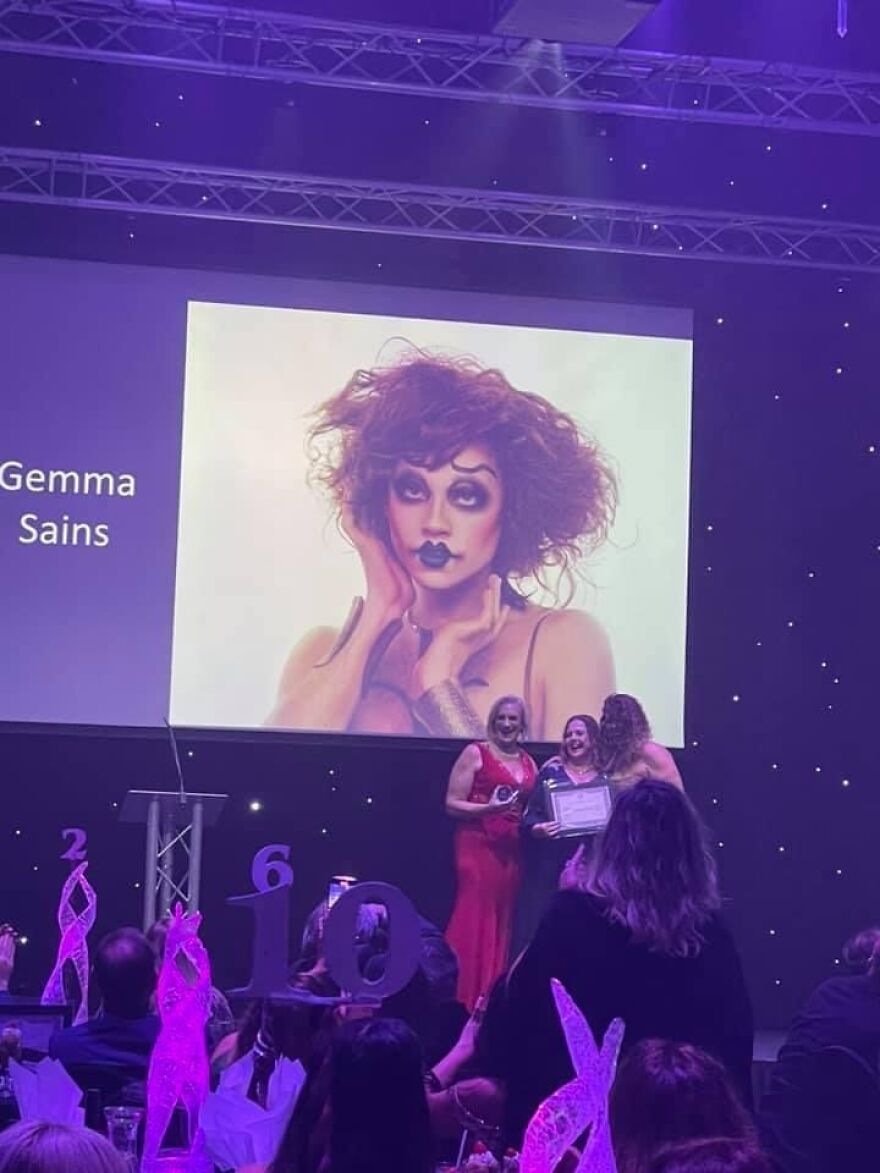 Drag Queen Image Wins First Place In UK Print Competition.