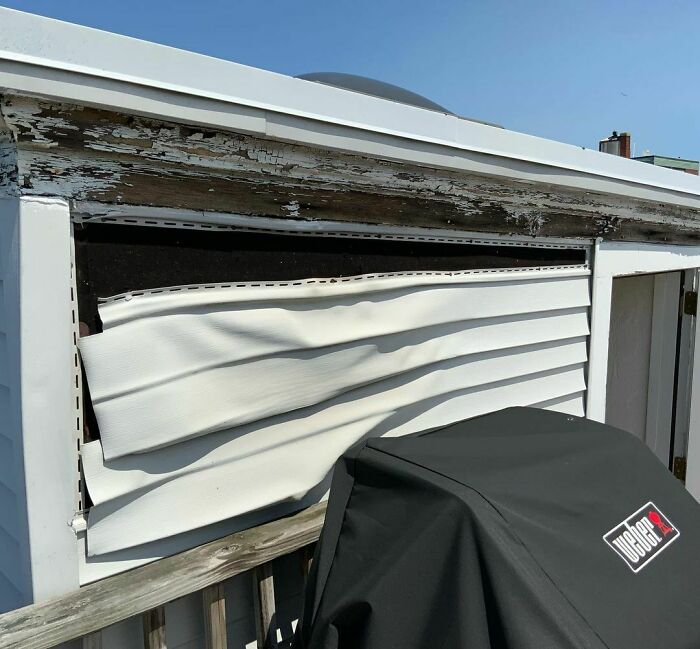 Gas Grill-1 Vinyl Siding-0