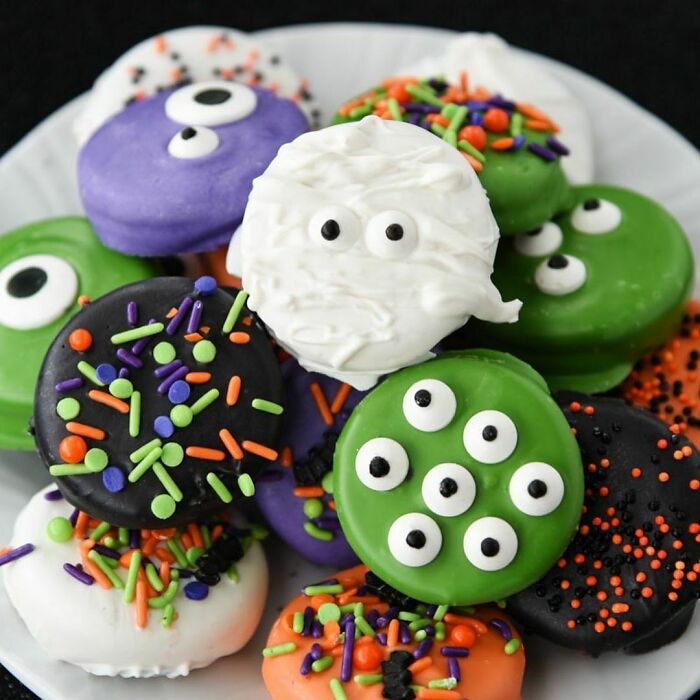 Adorable Halloween Oreos