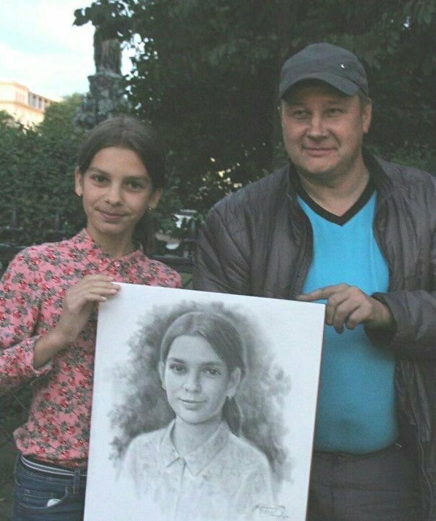 Russian Street Artist Draws Amazing Lifelike Portraits In Less Than An Hour(112 New Pics)