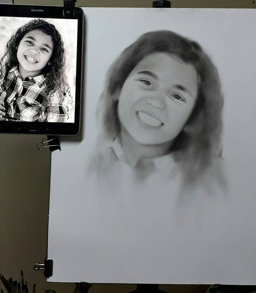 Russian Street Artist Draws Amazing Lifelike Portraits In Less Than An Hour(112 New Pics)