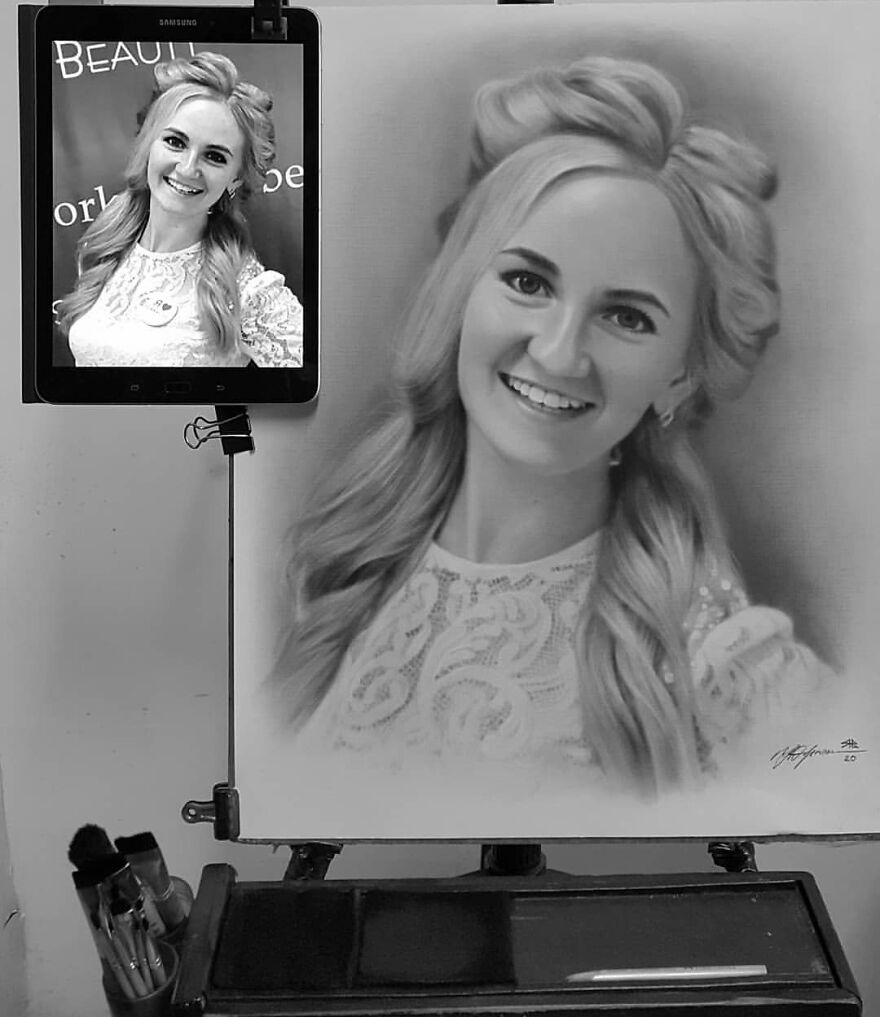 Russian Street Artist Draws Amazing Lifelike Portraits In Less Than An Hour(112 New Pics)