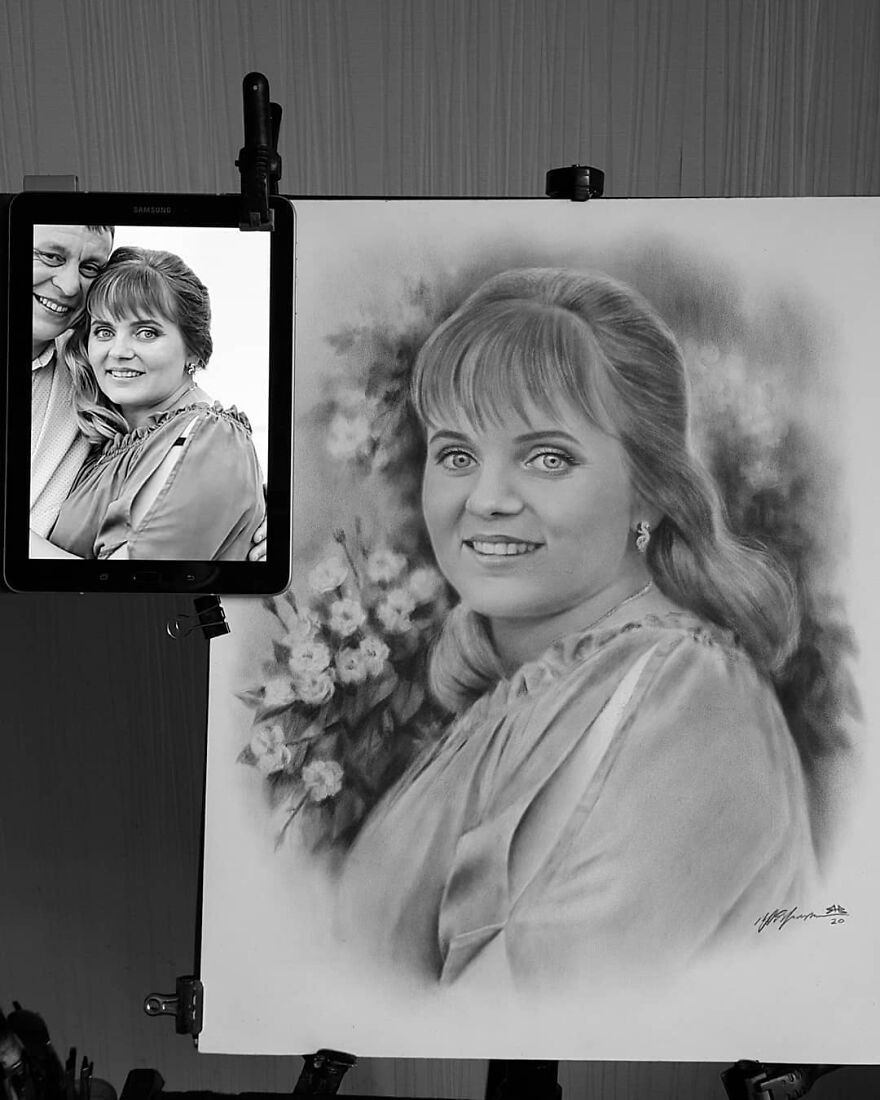 Russian Street Artist Draws Amazing Lifelike Portraits In Less Than An Hour(112 New Pics)