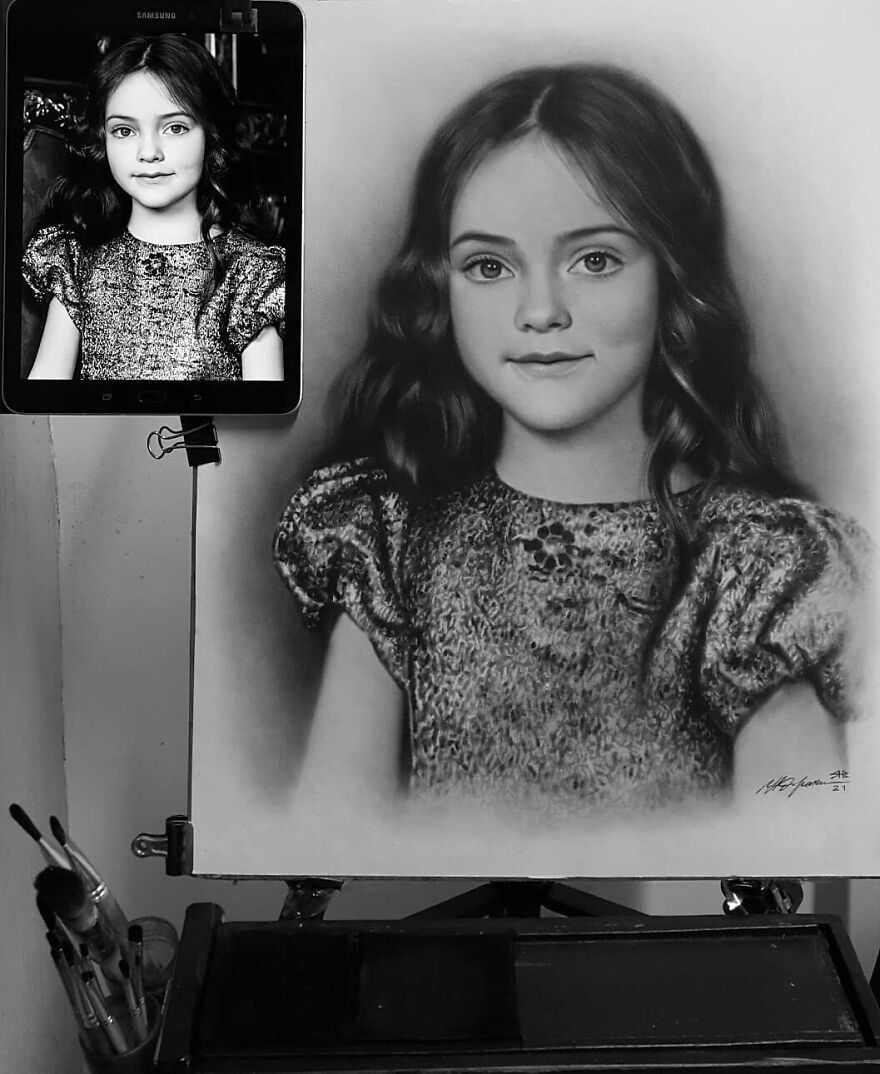 Russian Street Artist Draws Amazing Lifelike Portraits In Less Than An Hour(112 New Pics)