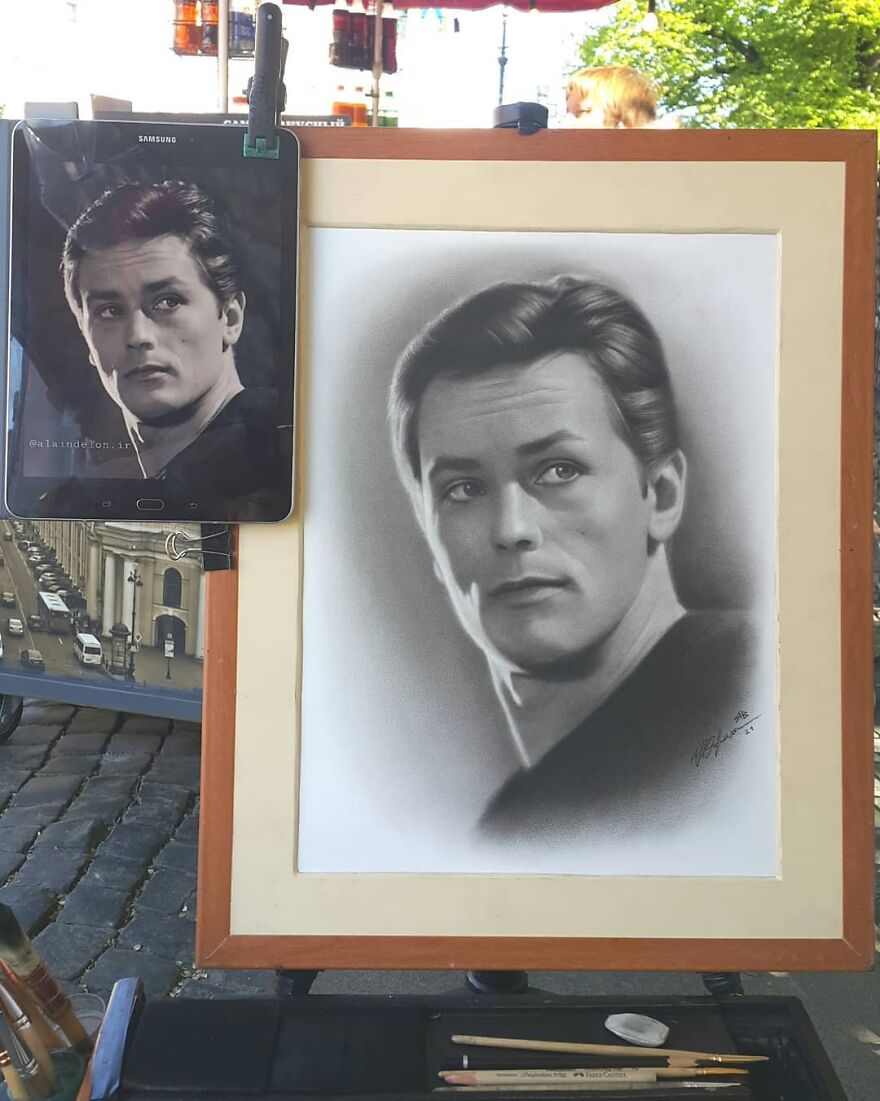 Russian Street Artist Draws Amazing Lifelike Portraits In Less Than An Hour(112 New Pics)