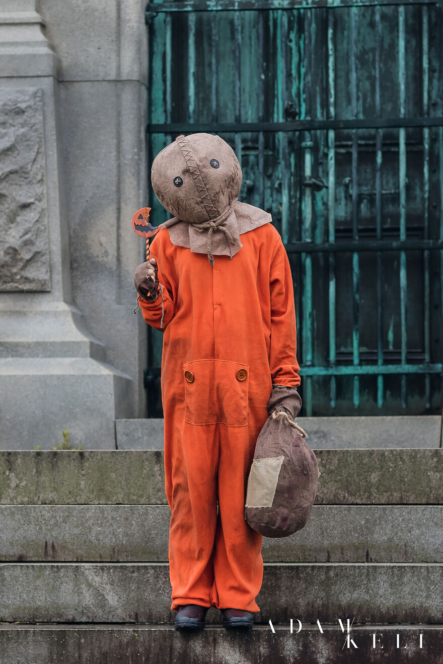 Fun Halloween Adventures With Michael Myers & Sam