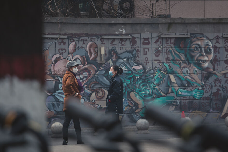 Some Damas Out For A Stroll