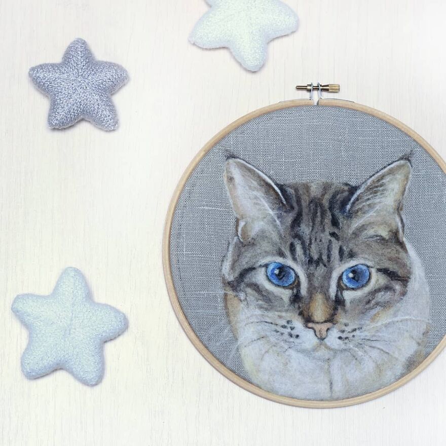 In My Hands The Wool Comes To Life!