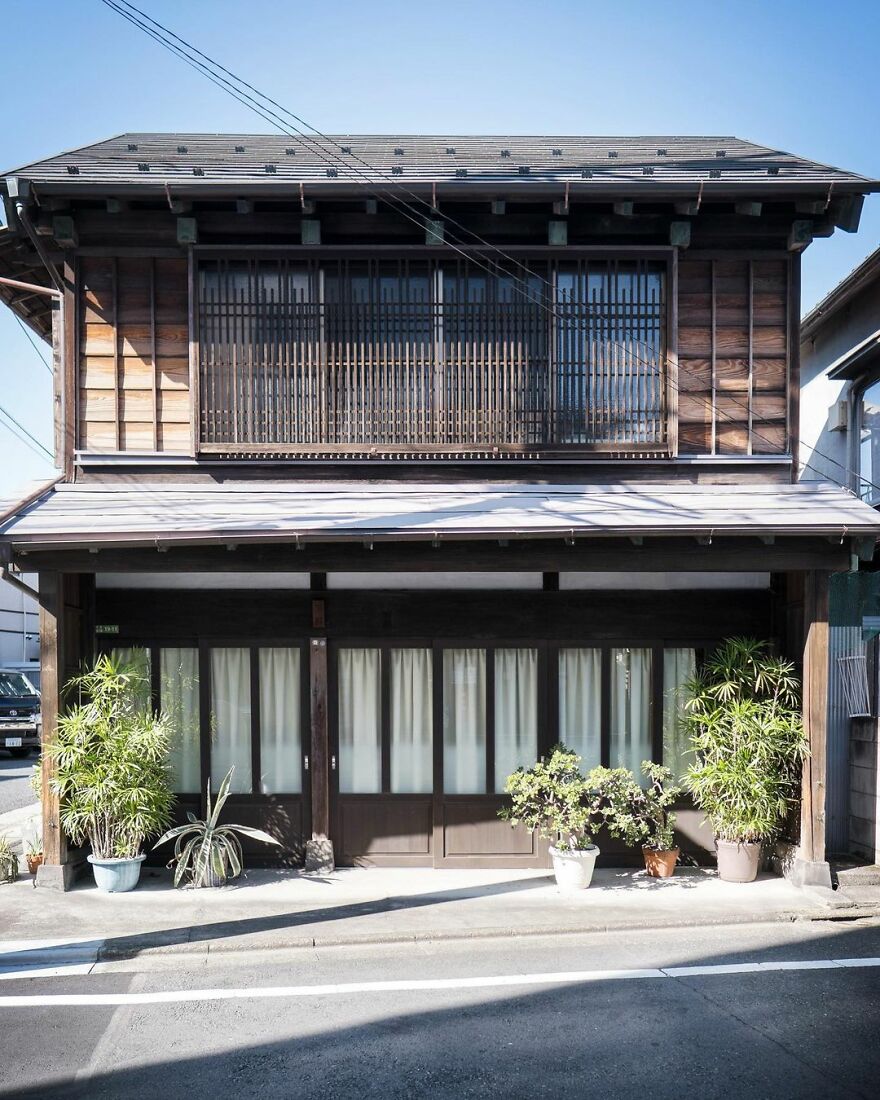 Instagram Account Shows How Past And Present Merge In Harmony In Japan