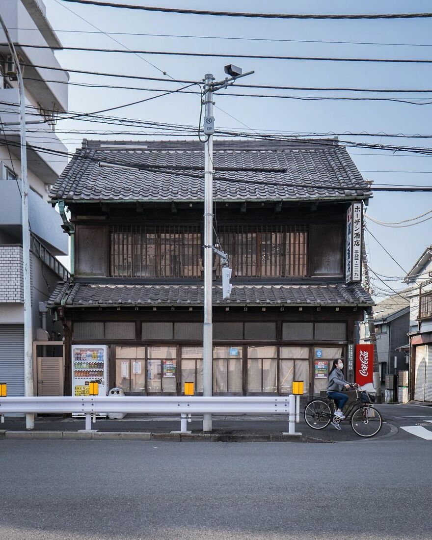 Instagram Account Shows How Past And Present Merge In Harmony In Japan