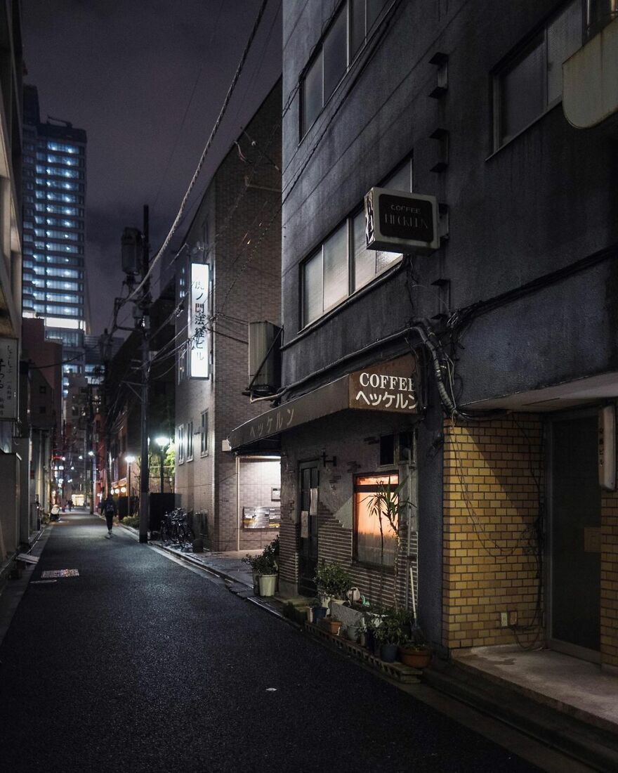 Instagram Account Shows How Past And Present Merge In Harmony In Japan