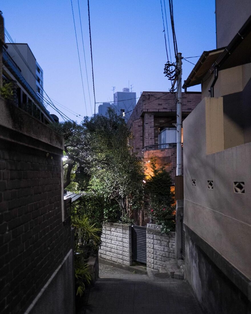 Instagram Account Shows How Past And Present Merge In Harmony In Japan