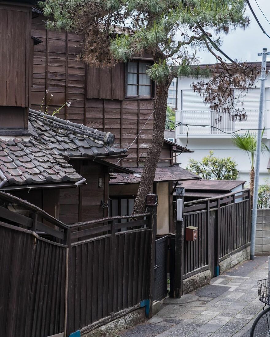 Instagram Account Shows How Past And Present Merge In Harmony In Japan