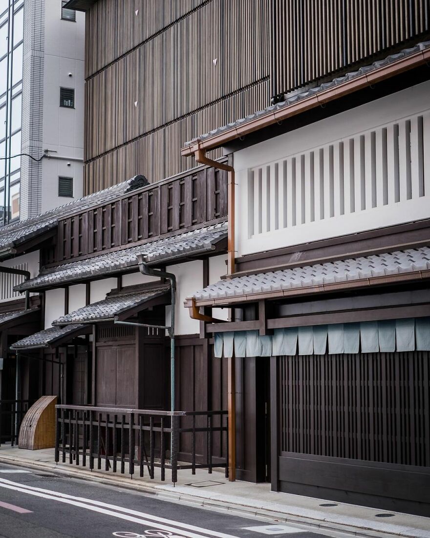 Instagram Account Shows How Past And Present Merge In Harmony In Japan