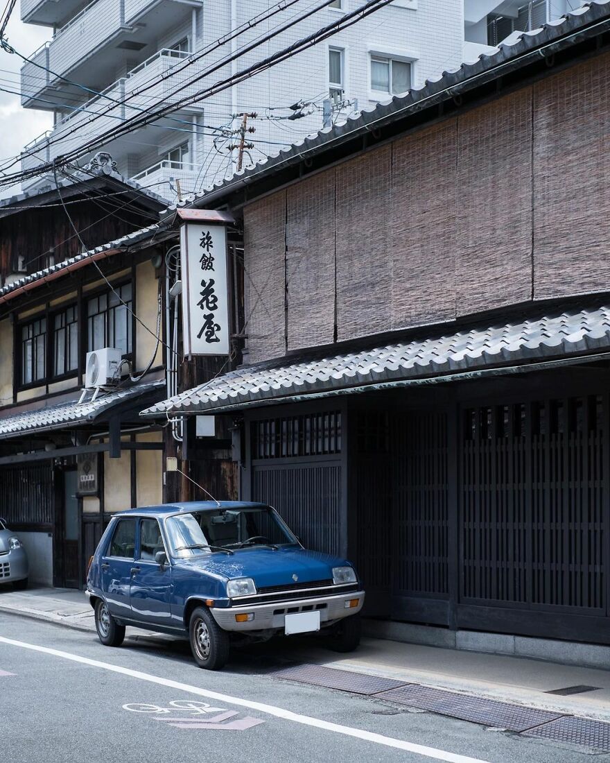 Instagram Account Shows How Past And Present Merge In Harmony In Japan