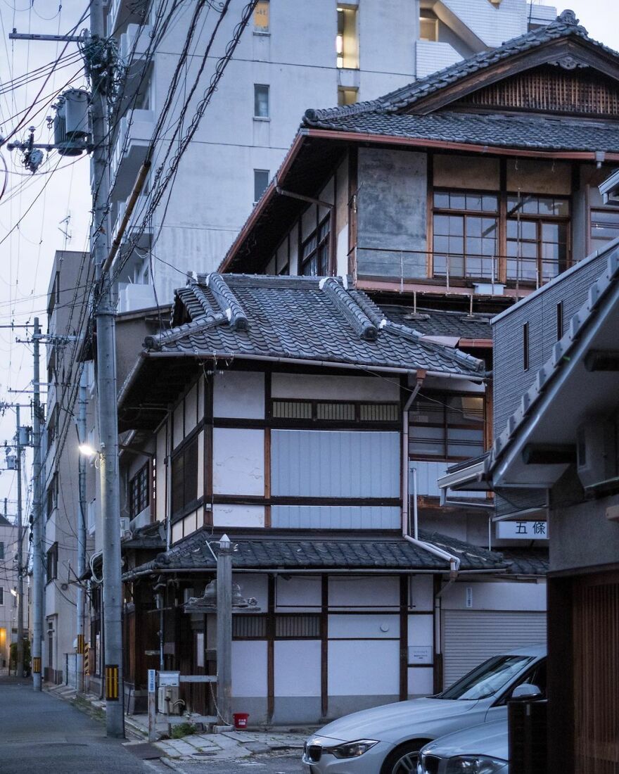 Instagram Account Shows How Past And Present Merge In Harmony In Japan