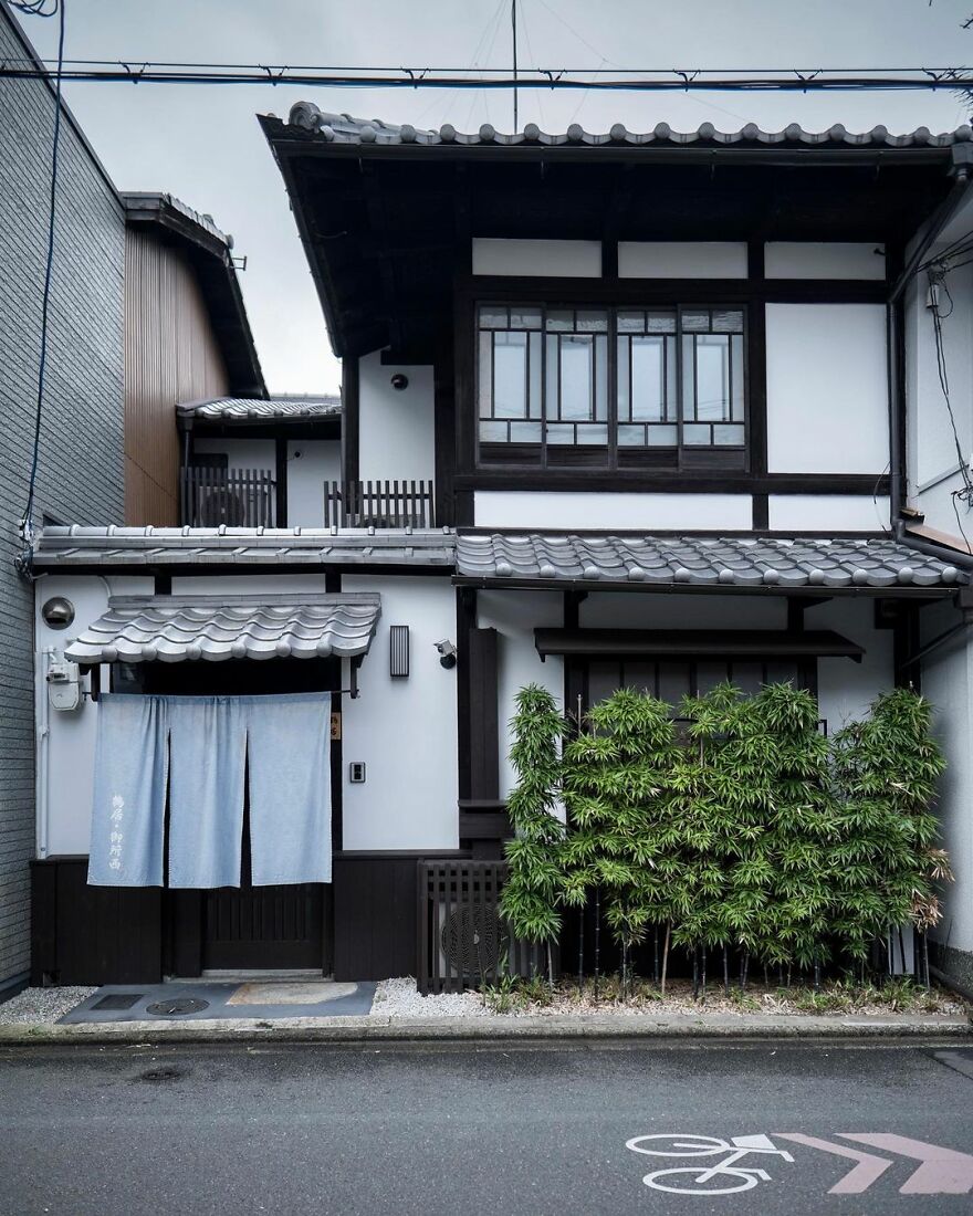 Instagram Account Shows How Past And Present Merge In Harmony In Japan