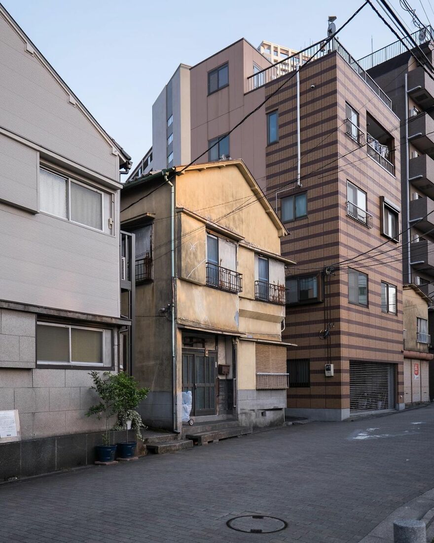 Instagram Account Shows How Past And Present Merge In Harmony In Japan