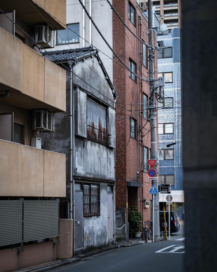 Instagram Account Shows How Past And Present Merge In Harmony In Japan