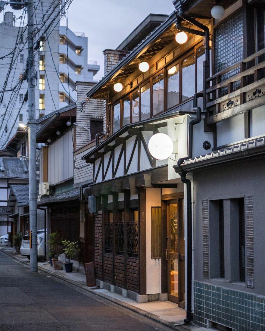 Instagram Account Shows How Past And Present Merge In Harmony In Japan