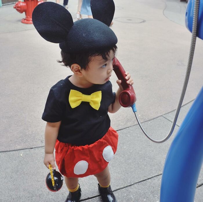 Mother Makes Cute Costumes For Her Children By Hand