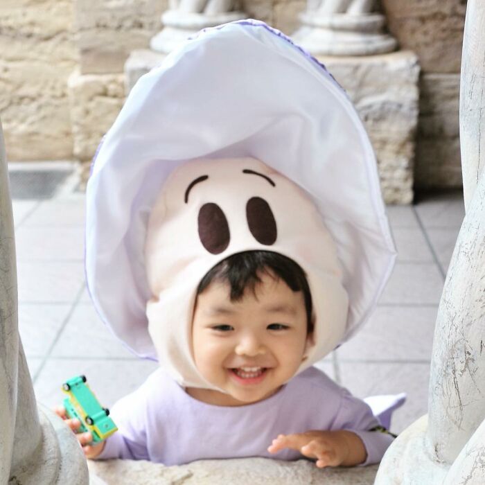 Mother Makes Cute Costumes For Her Children By Hand