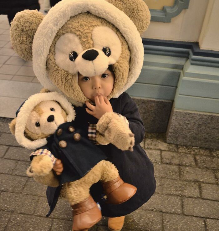 Mother Makes Cute Costumes For Her Children By Hand