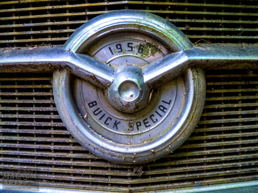 I Took Pictures In Old Car City, A Classic Car Graveyard (23 Pics)