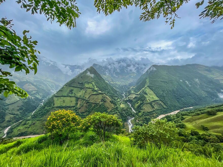 I Spent A Week Riding A Motorcycle Through Colombia