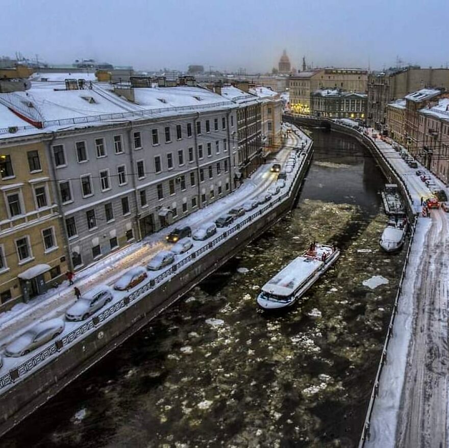 Photographer Shows A Russia Different From Postcards (New Pics)