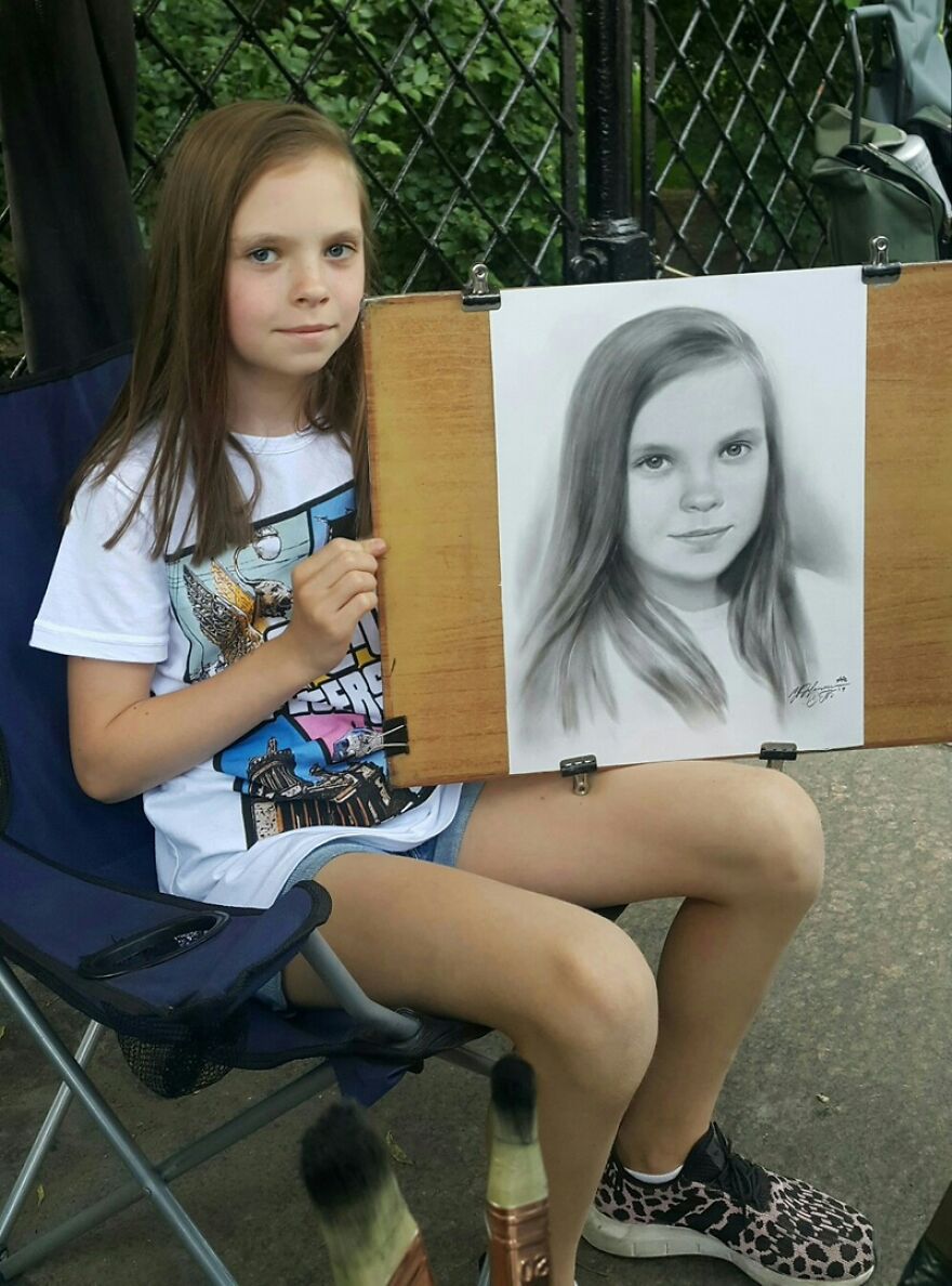 Russian Street Artist Draws Amazing Lifelike Portraits In Less Than An Hour(112 New Pics)