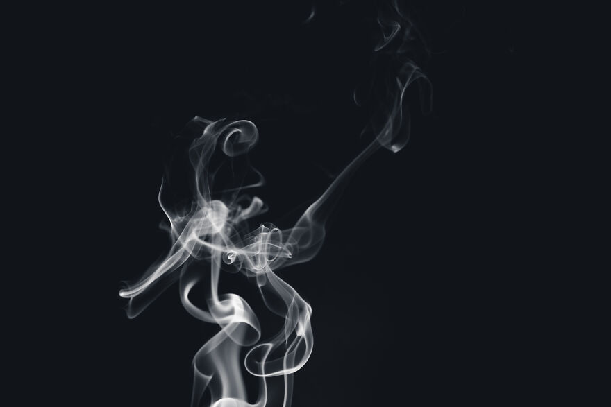 I'm Made, A Beautiful View Of Smoke On A Black Background